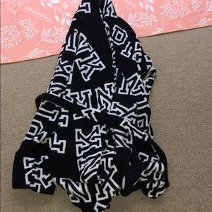 PINK Black & White Soft robe
